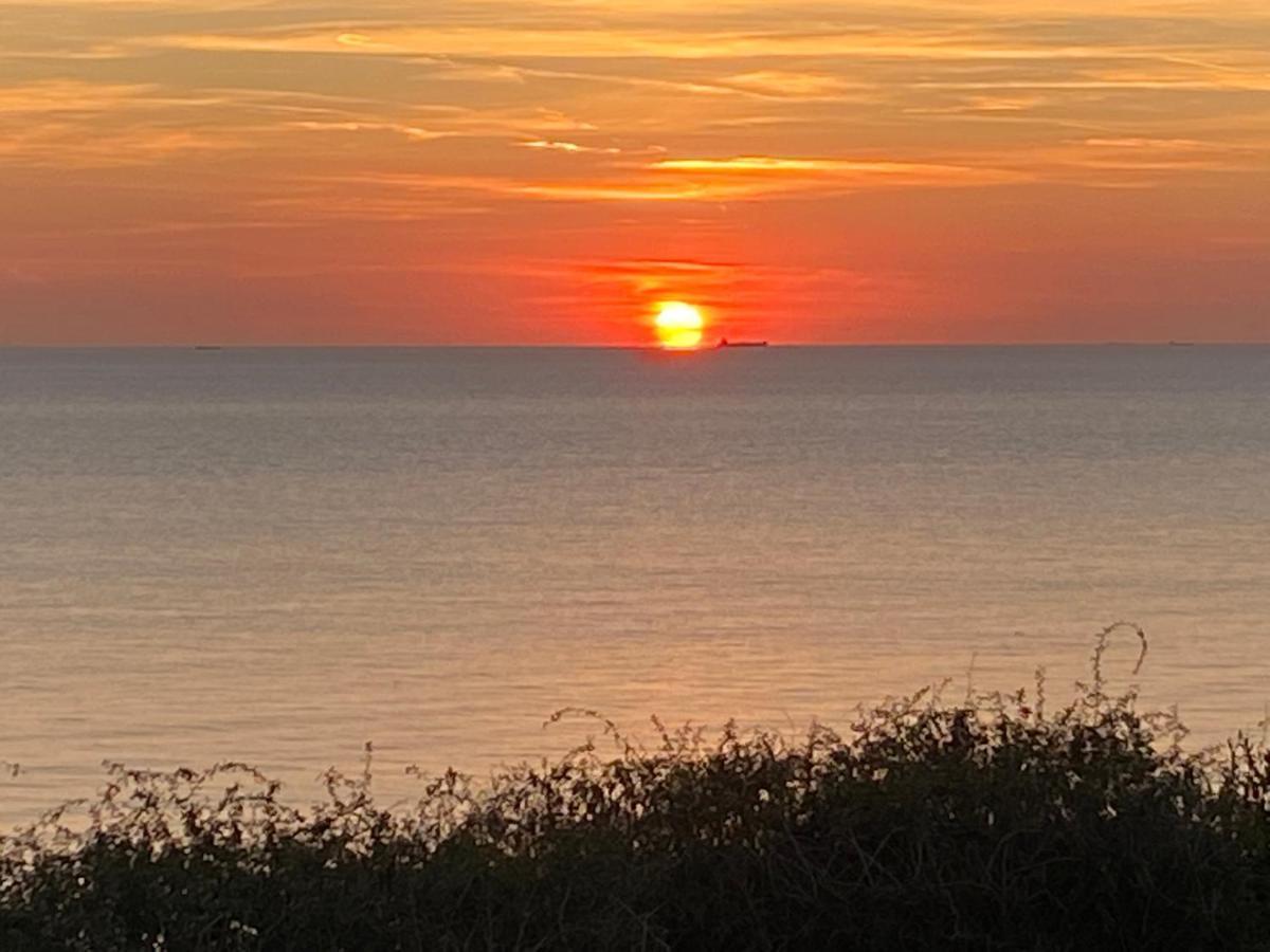 Camping De La Falaise A Equihen Plage Exteriör bild